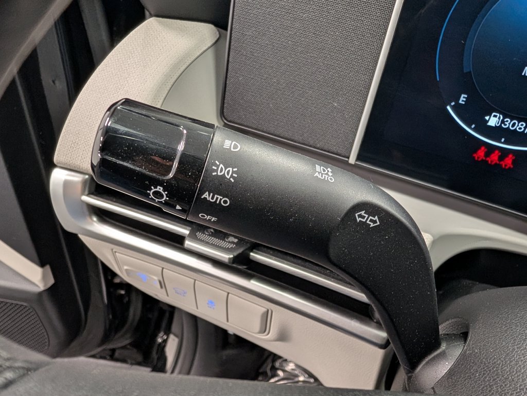 Certified 2025 Hyundai Tucson SEL AWD/4WD image 17
