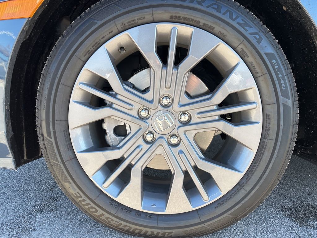 Certified 2026 Honda Odyssey Touring image 13