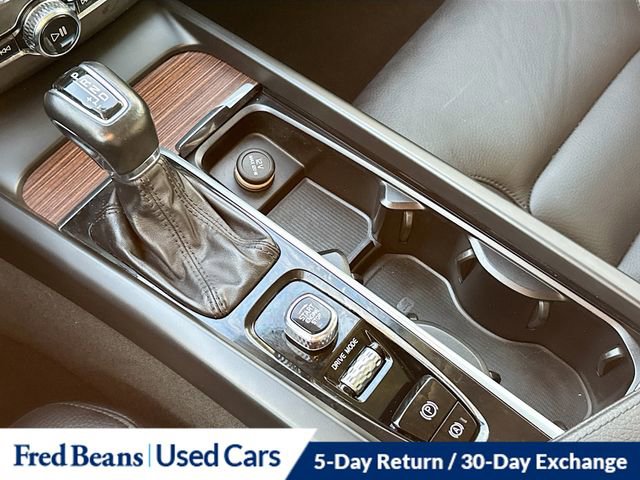 Used 2021 Volvo XC60 T5 Momentum image 18