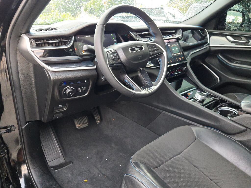 Used 2023 Jeep Grand Cherokee Trailhawk w/ Luxury Tech Group III AWD/4WD image 26
