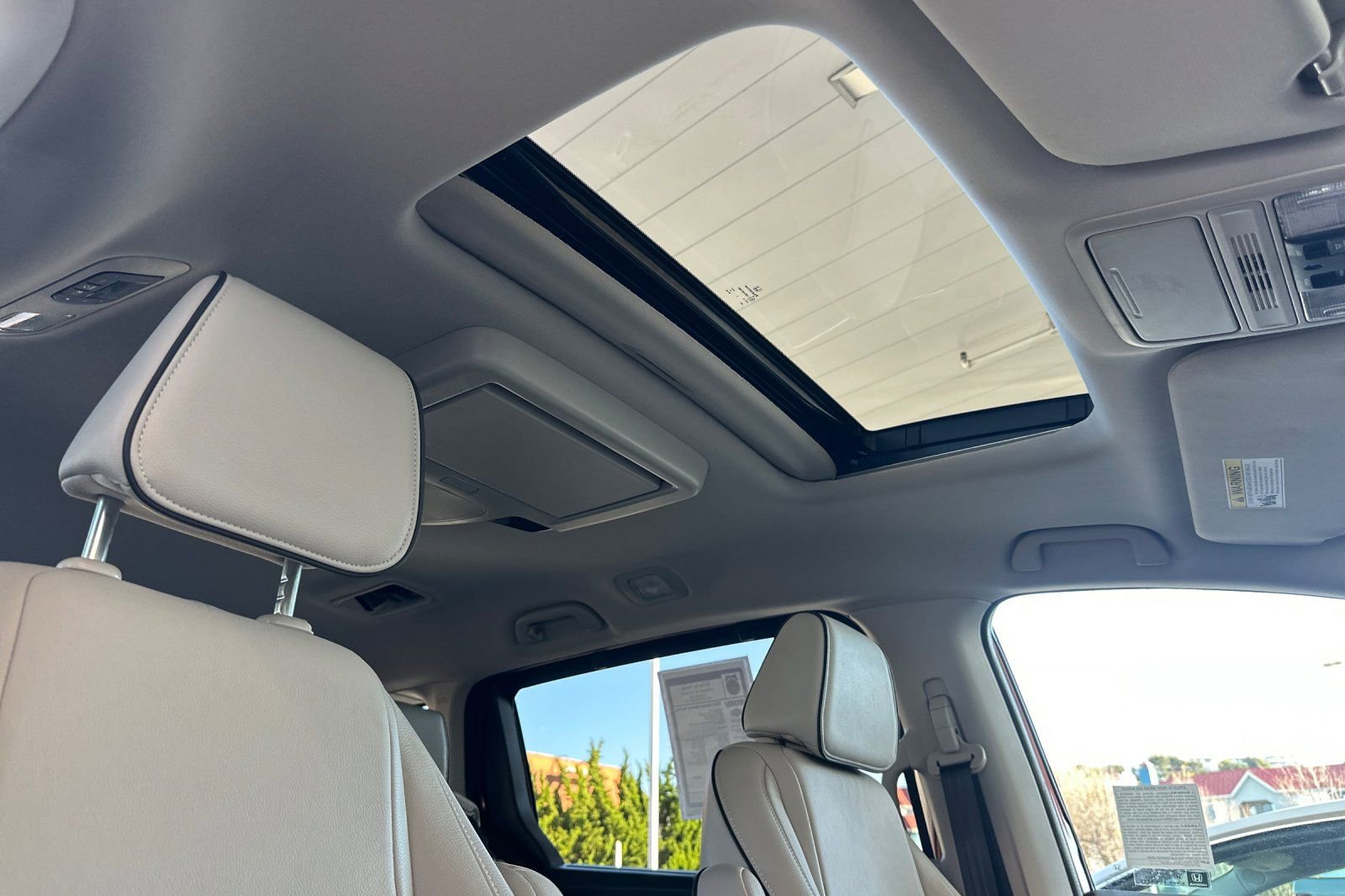 Used 2025 Honda Odyssey Touring image 22