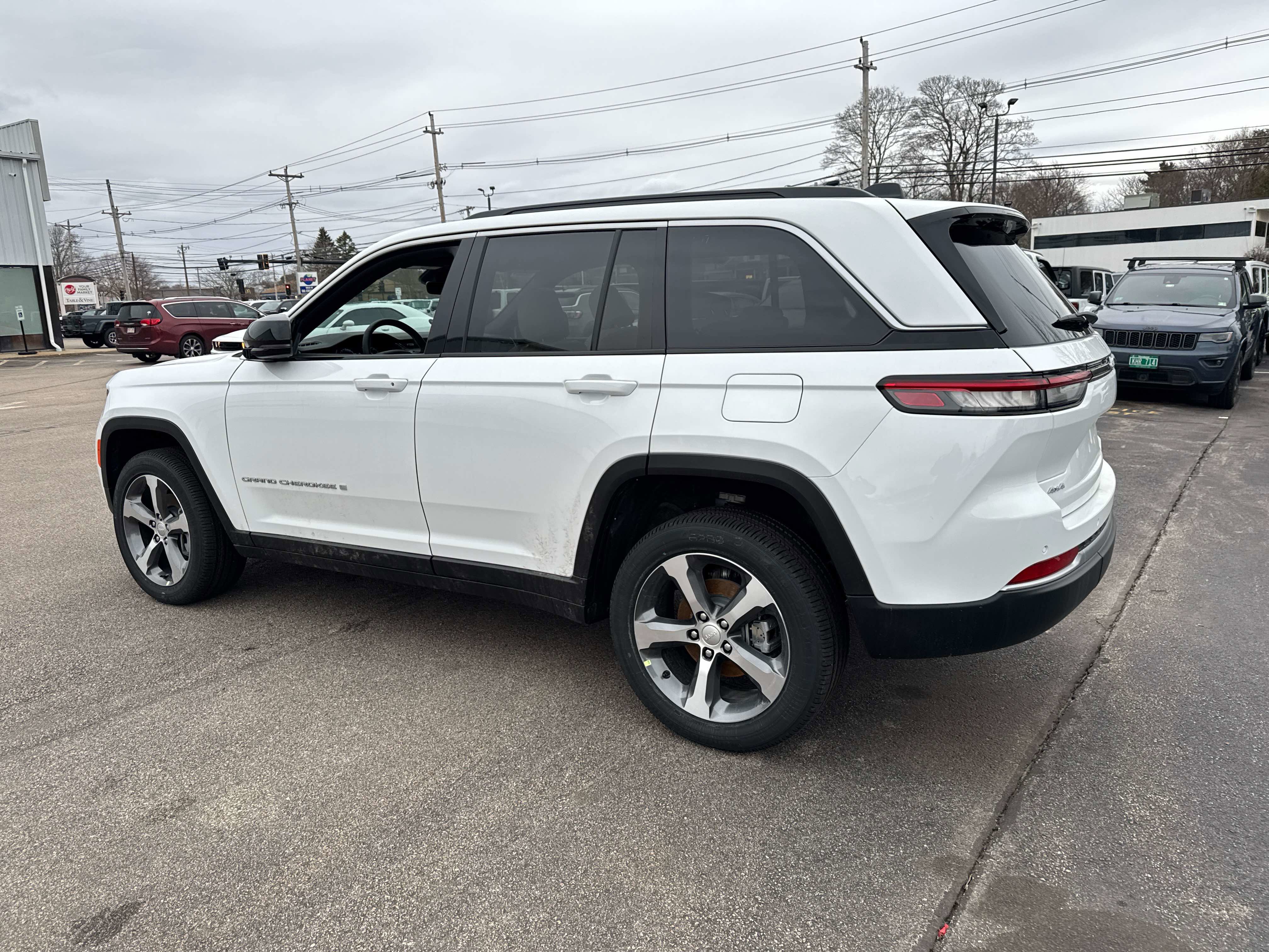 New 2026 Jeep Grand Cherokee Limited image 3