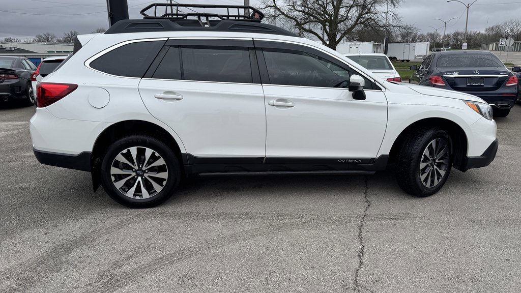 Used 2017 Subaru Outback 3.6R Limited image 9