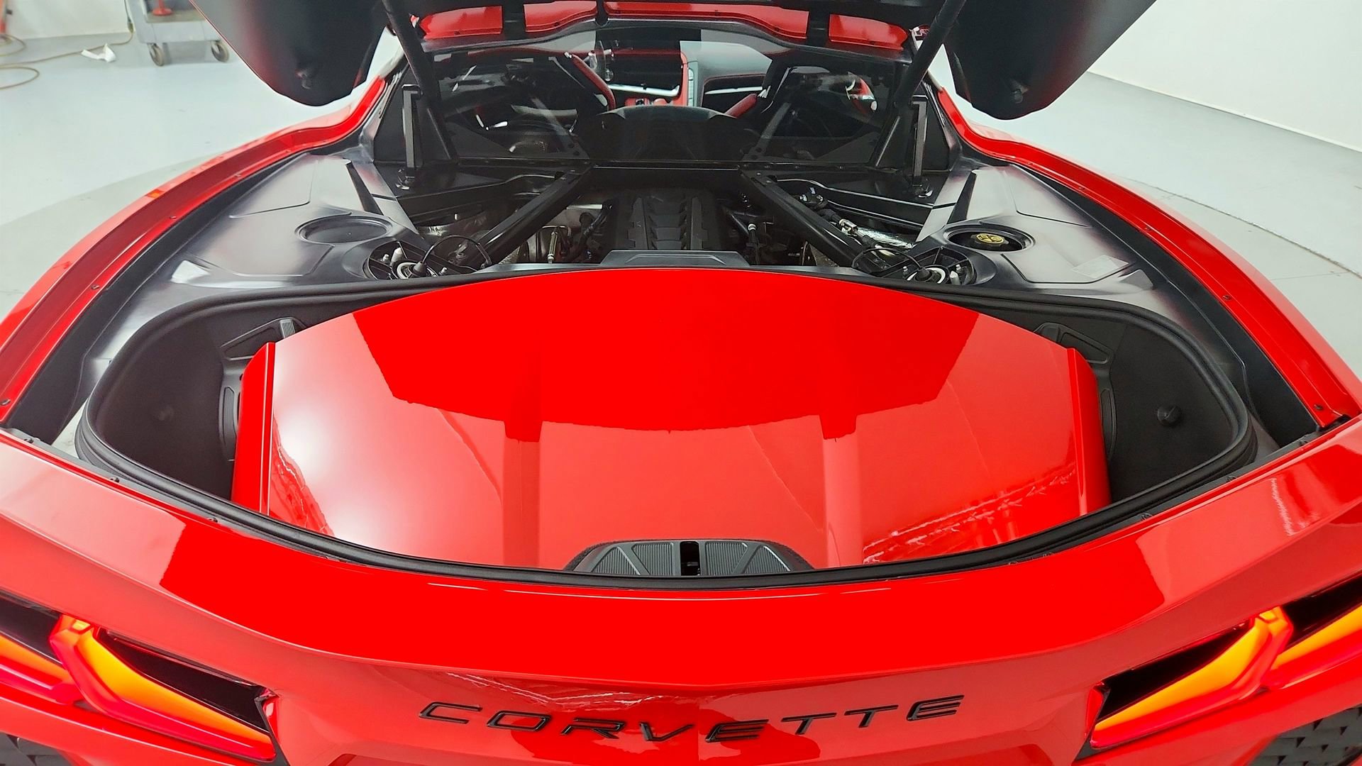 Used 2022 Chevrolet Corvette Stingray Preferred Cpe w/ Body-Color Dual Roof Package RWD image 16