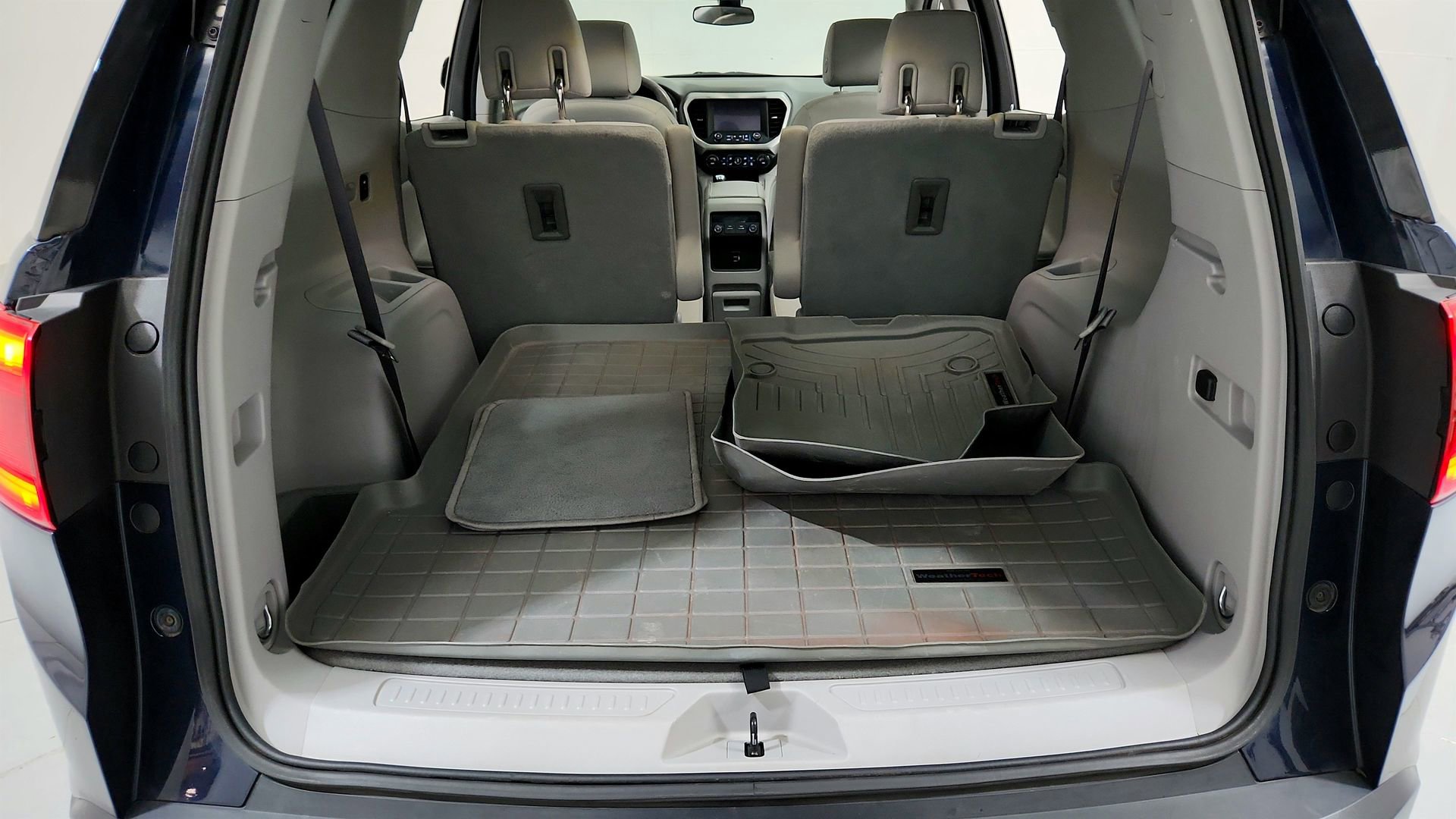 Used 2017 GMC Acadia SLE FWD image 23