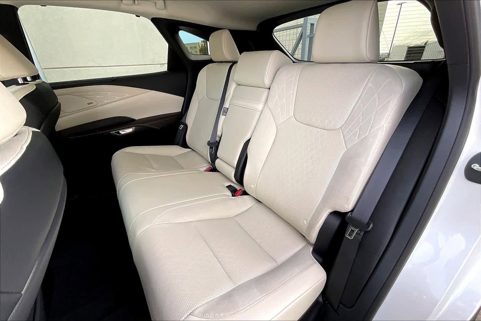 Certified 2024 Lexus RX 350 AWD w/ Convenience Package image 20