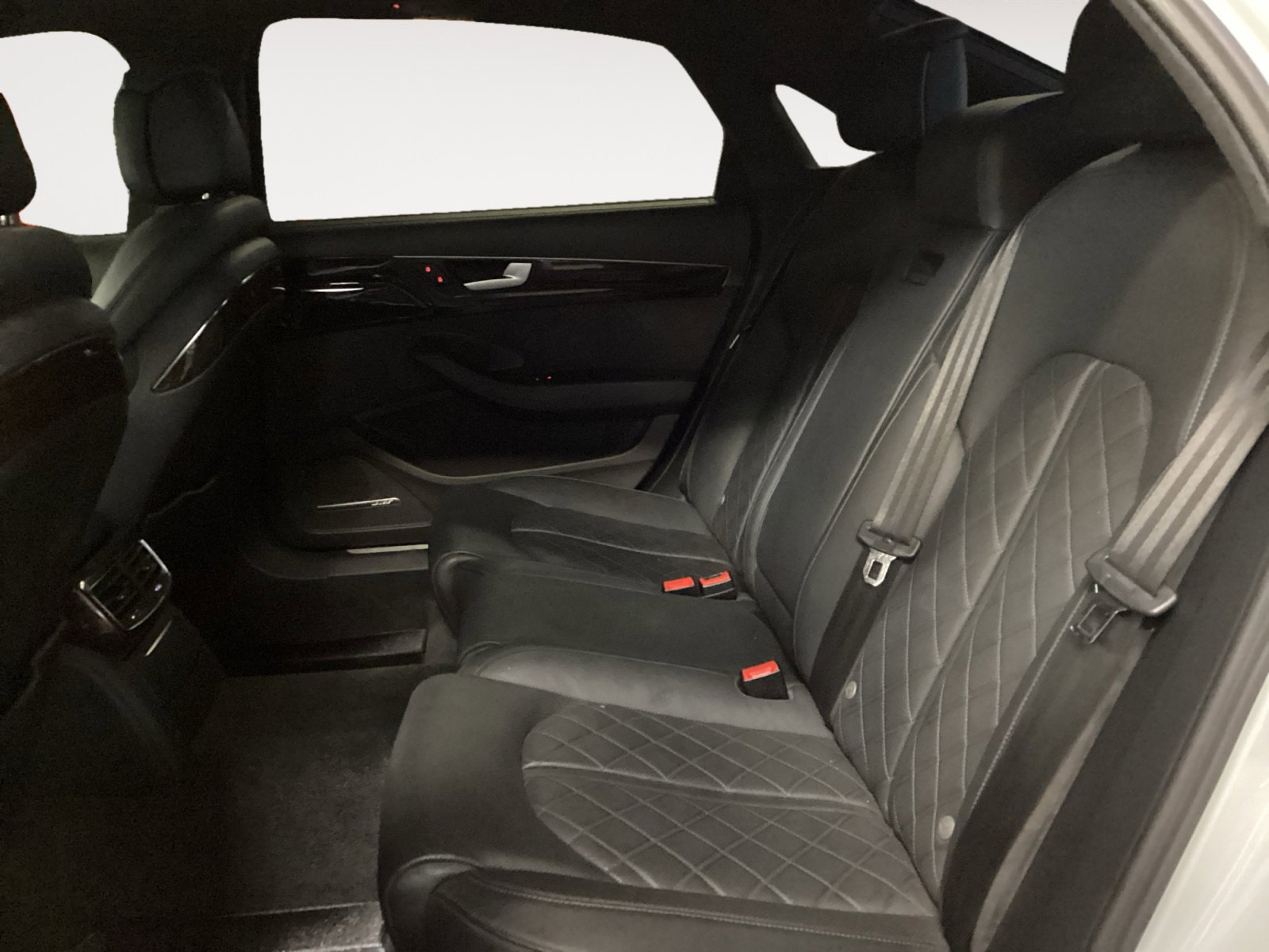 Used 2016 Audi A8 L 4.0T image 13