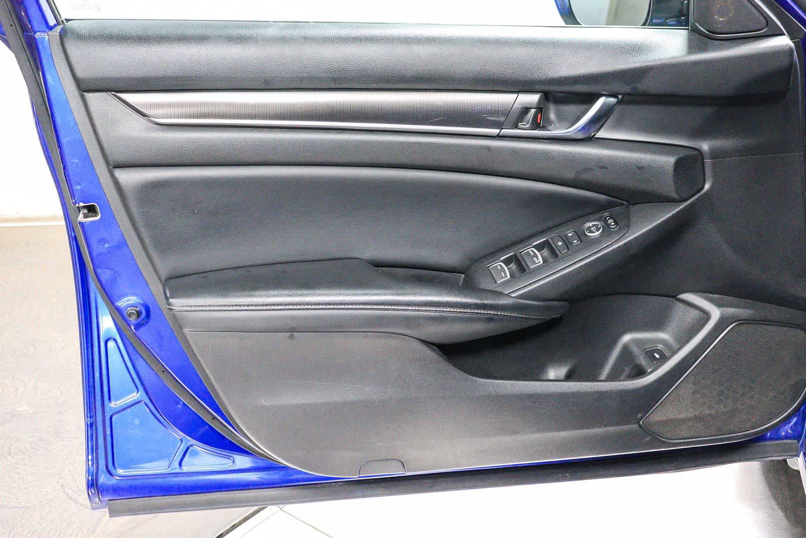 Used 2018 Honda Accord Sport image 22