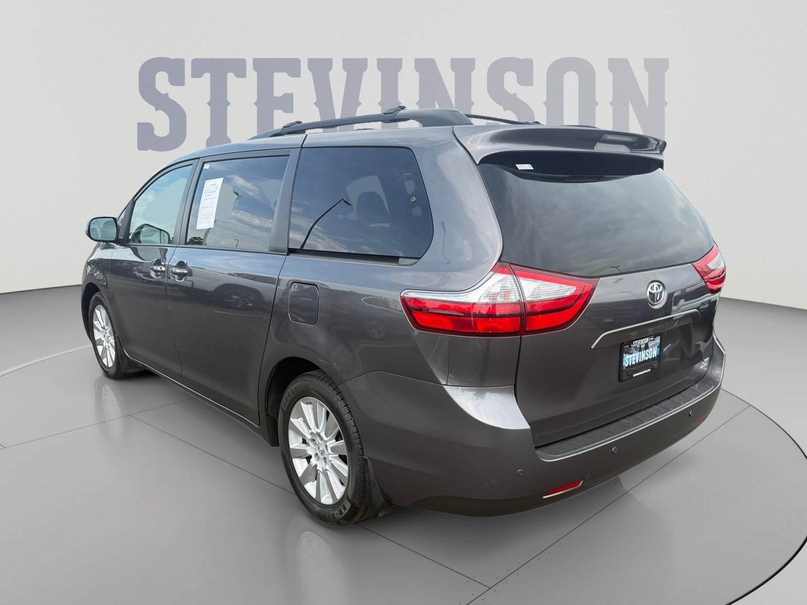 Used 2015 Toyota Sienna XLE Premium AWD/4WD image 3