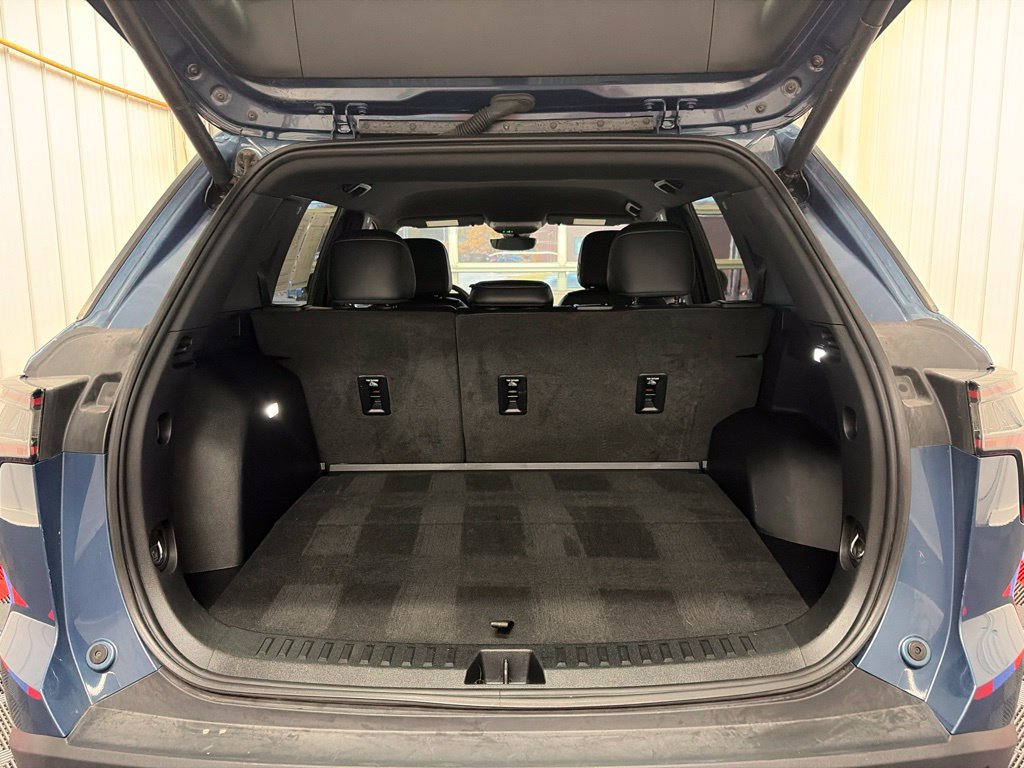 Used 2025 Chevrolet Equinox LT w/ Convenience Package II AWD/4WD image 19