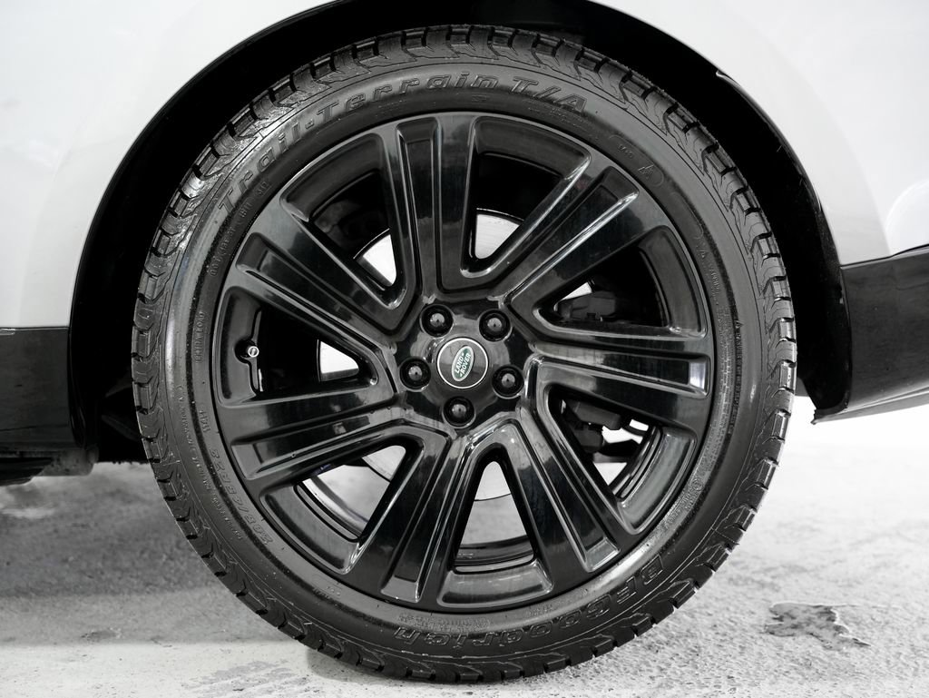 Used 2023 Land Rover Range Rover SE image 39