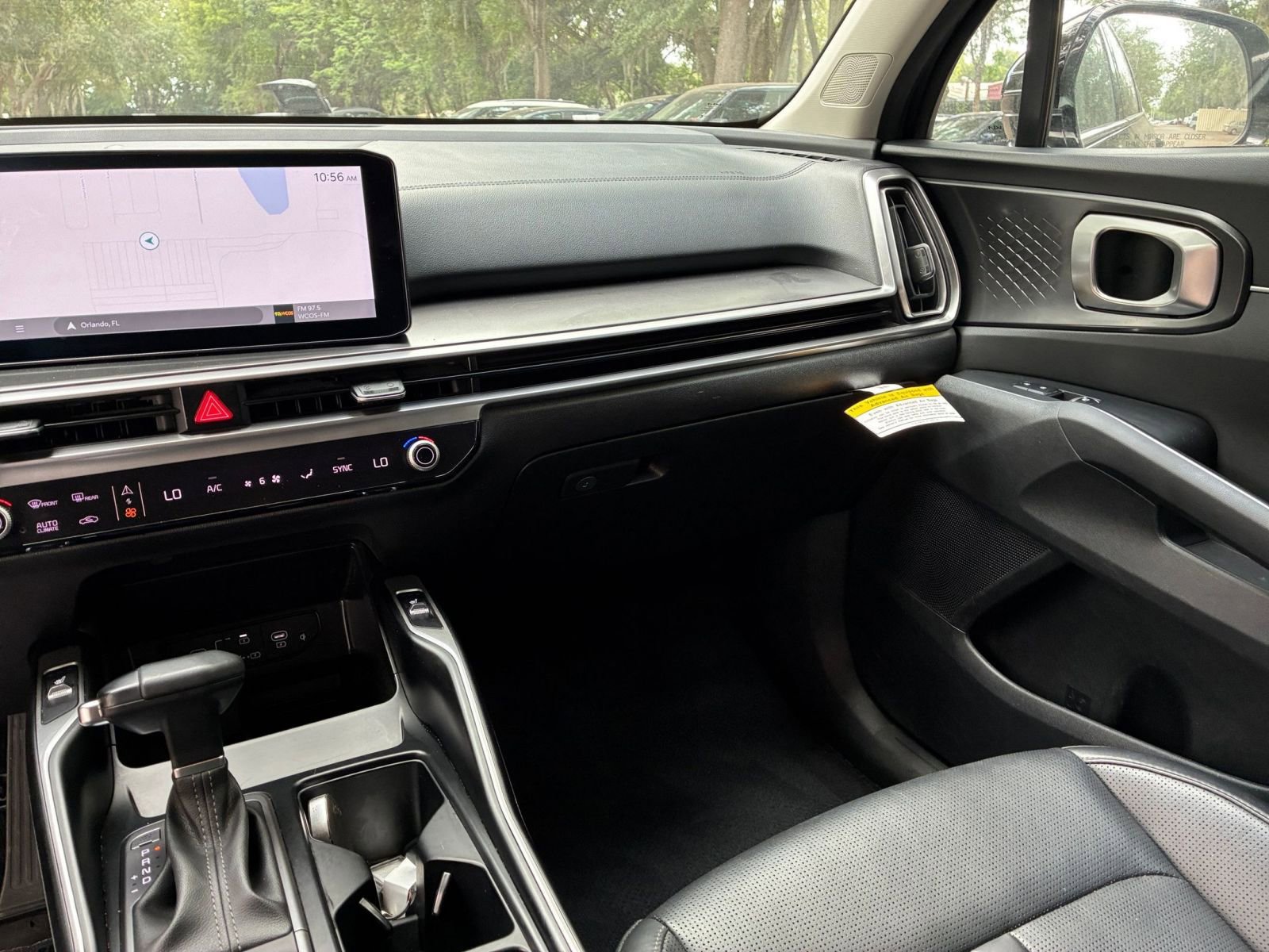 Used 2024 Kia Sorento S FWD image 35