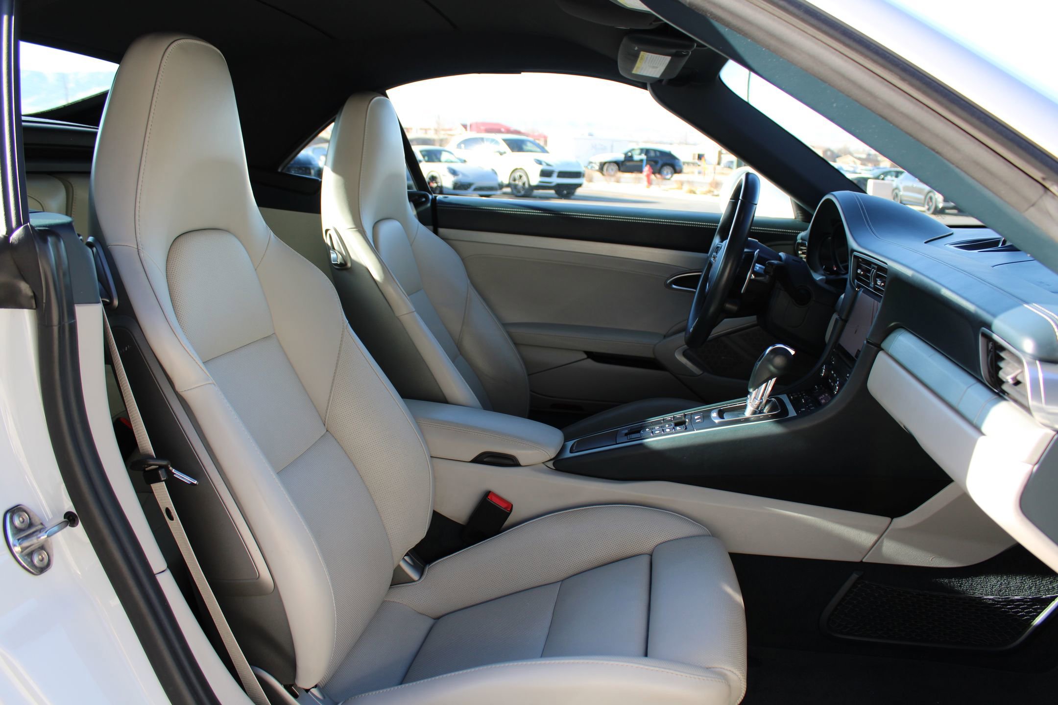 Used 2019 Porsche 911 Carrera 4S image 22