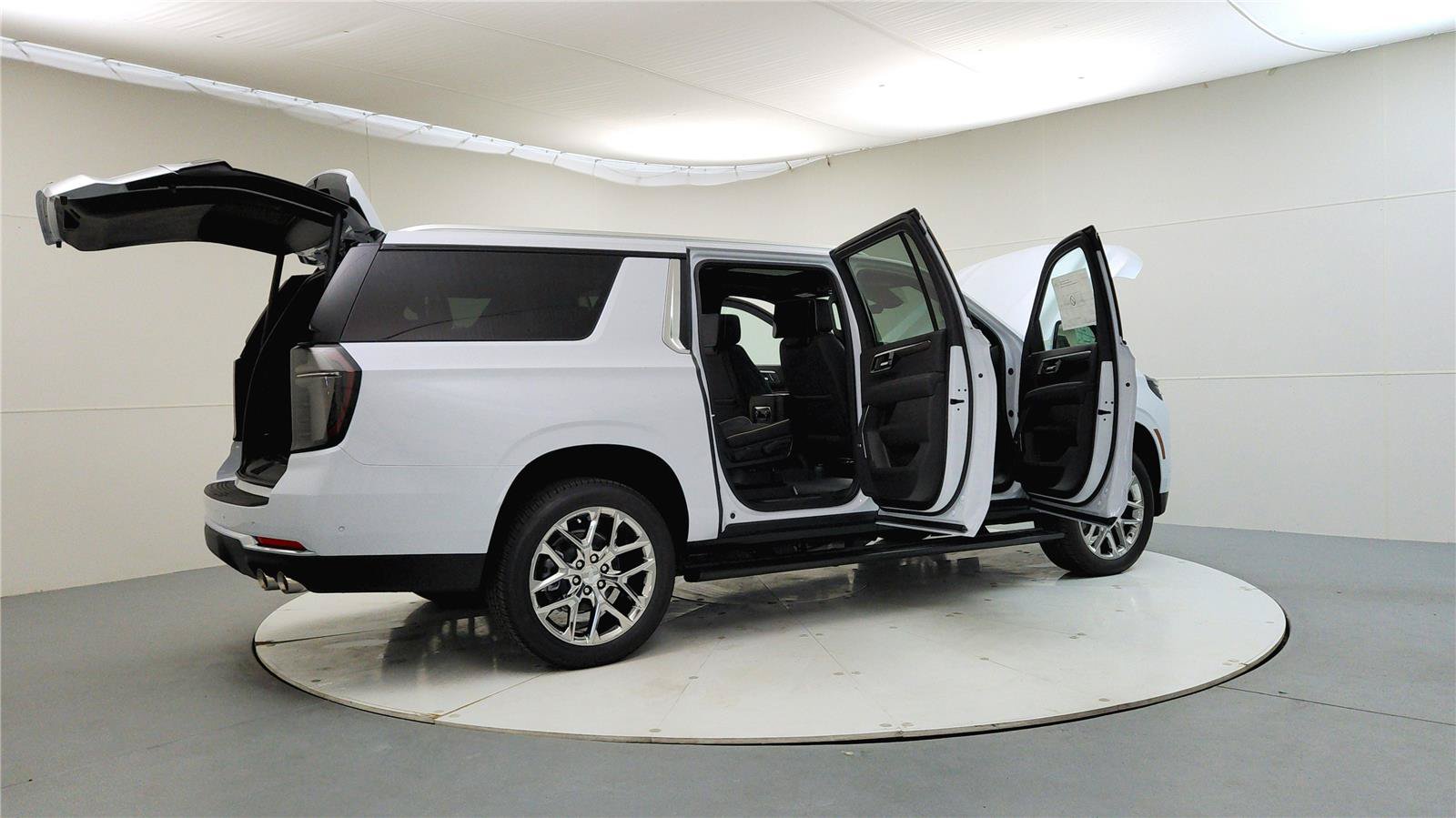 New 2026 Chevrolet Suburban Premier AWD/4WD image 12