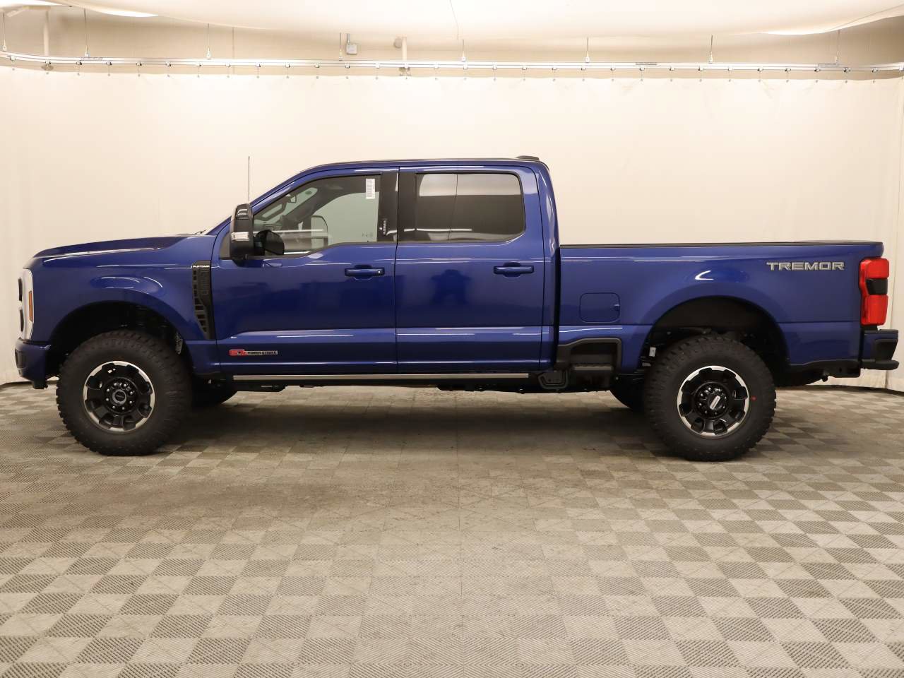 New 2026 Ford F250 Platinum image 2