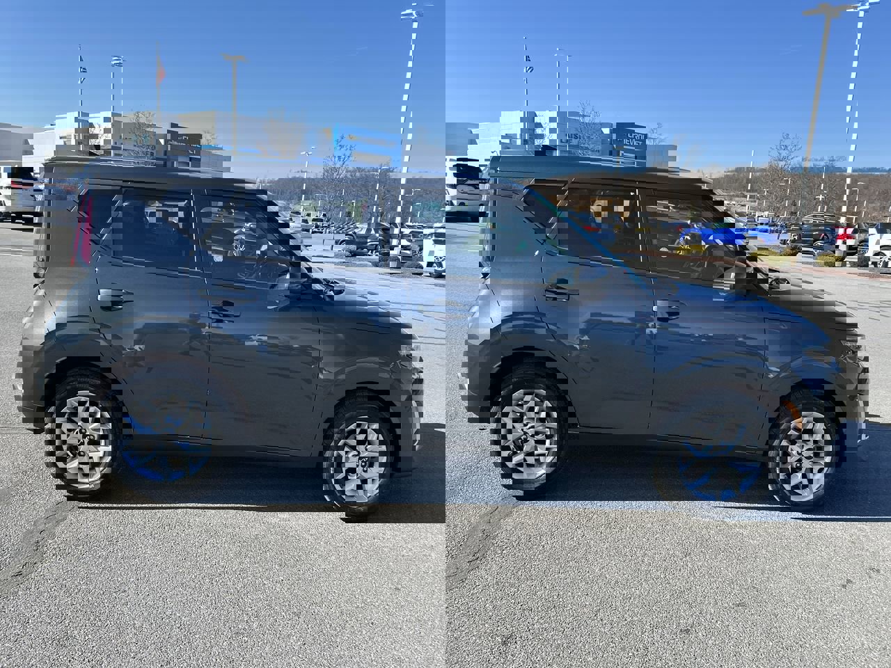 Used 2024 Kia Soul LX w/ Option Group 015 image 8