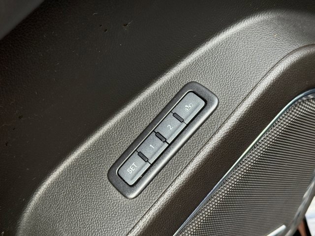 Used 2017 GMC Yukon Denali w/ Open Road Package image 12