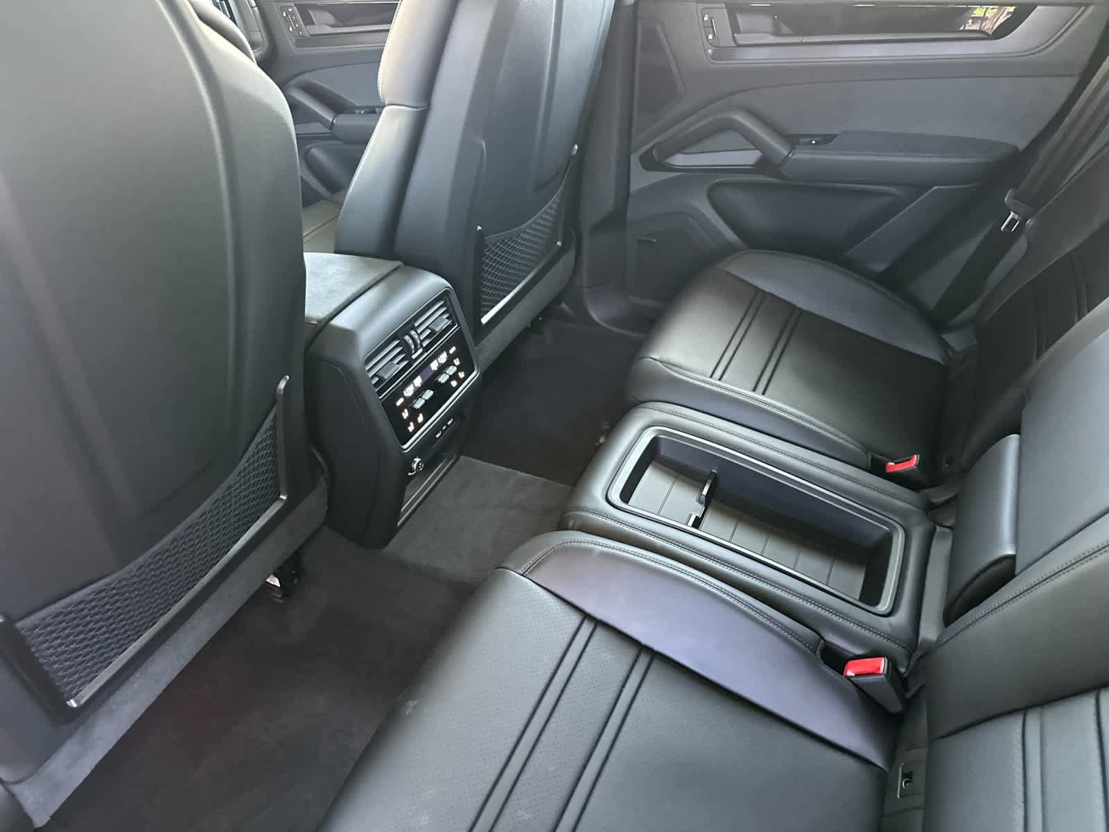 New 2026 Porsche Cayenne GTS AWD/4WD image 13