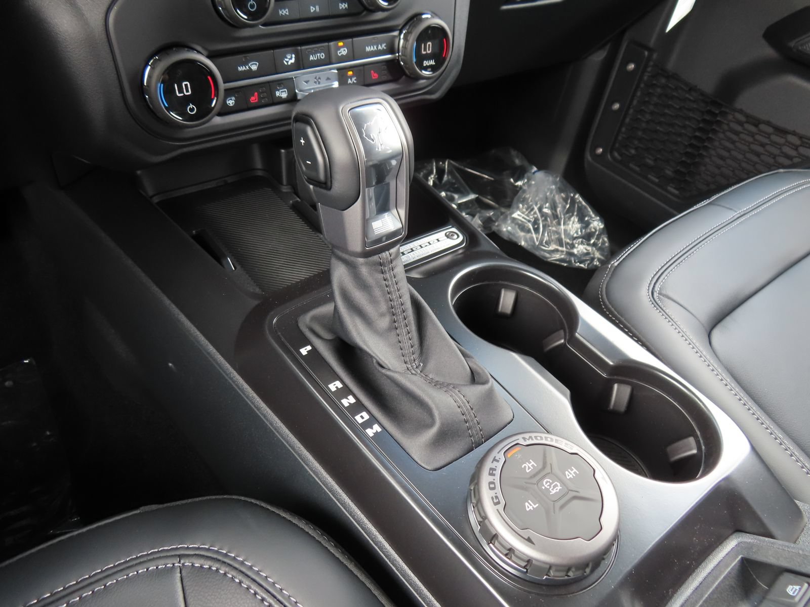 New 2026 Ford Bronco Outer Banks AWD/4WD image 15