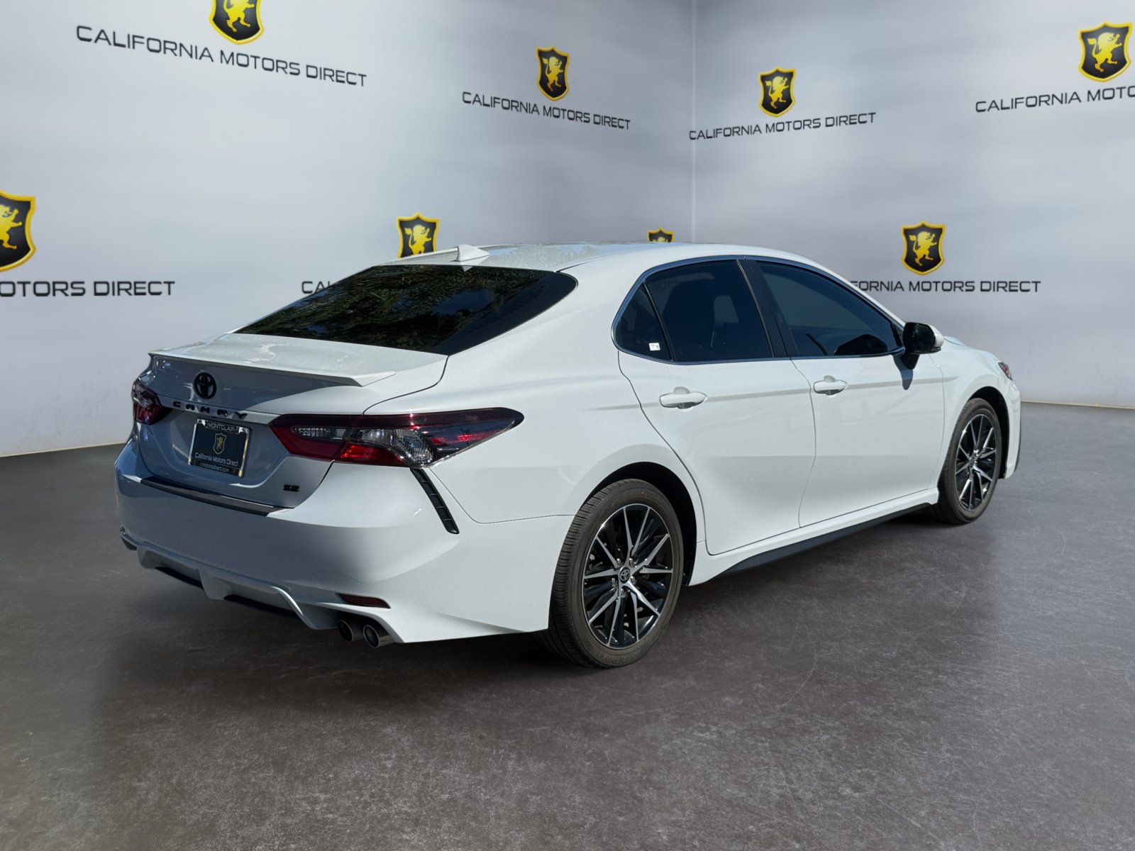 Used 2024 Toyota Camry SE w/ Blackout Package (TMS) FWD image 5