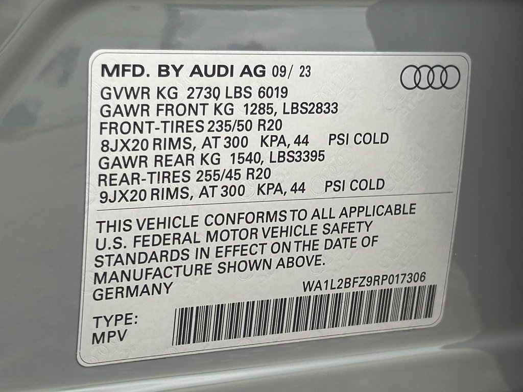 Used 2024 Audi Q4 e-tron Premium Plus AWD/4WD image 57