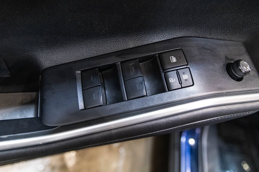 Used 2023 Toyota Highlander XLE AWD/4WD image 20