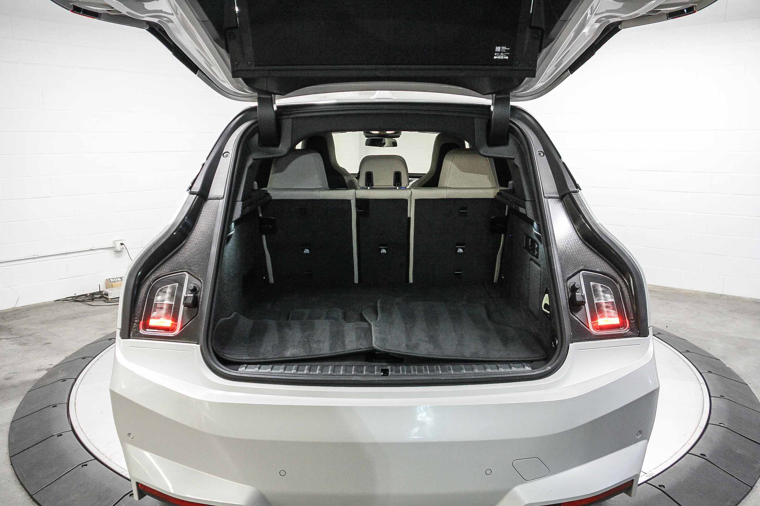 Used 2026 BMW iX xDrive45 w/ Premium Package image 25