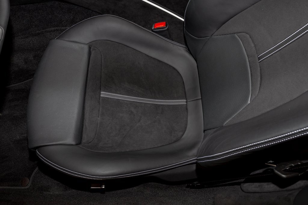 Used 2024 Ferrari Roma Spider image 10