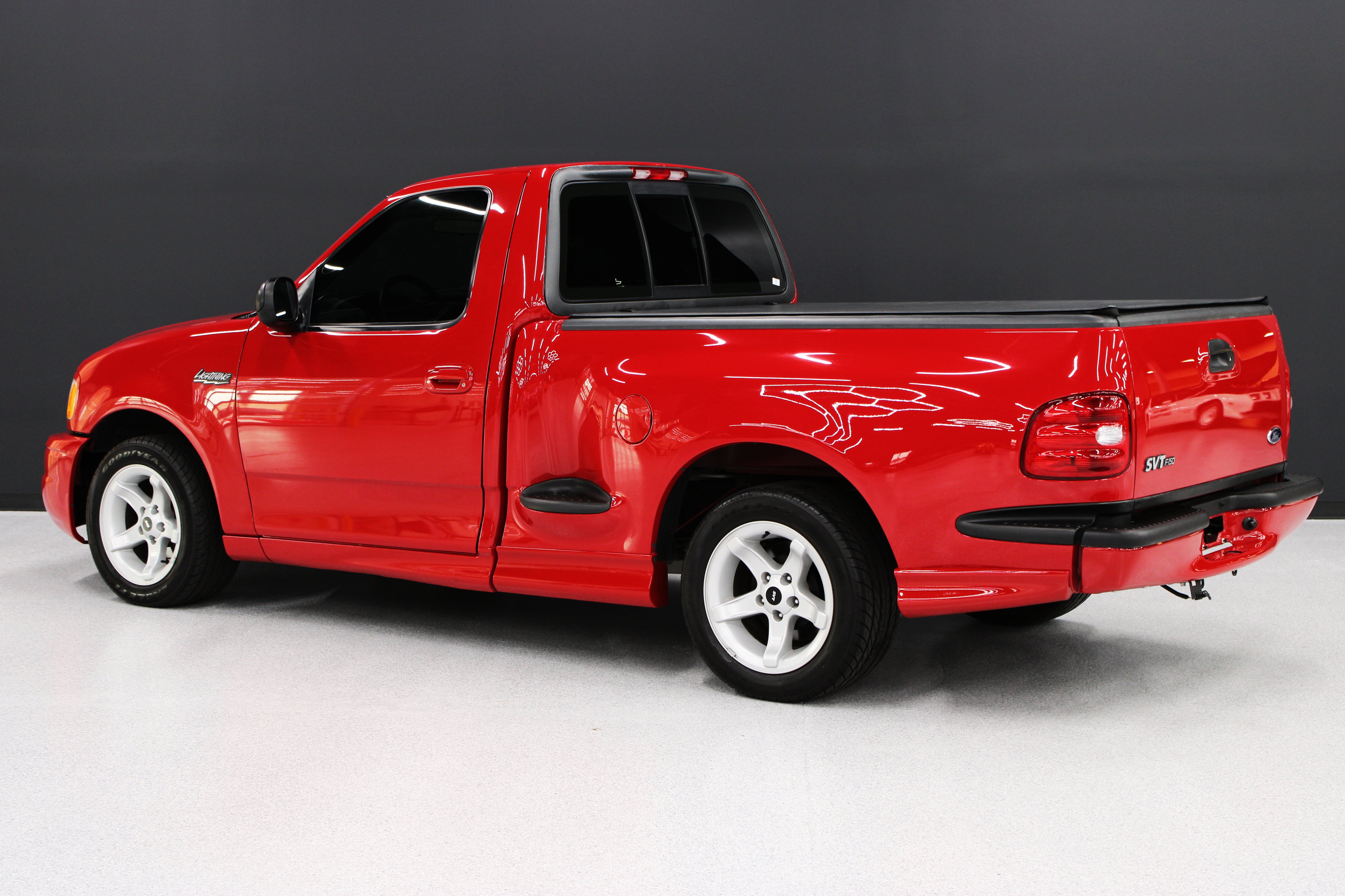 Used 1999 Ford F150 Lightning RWD image 23