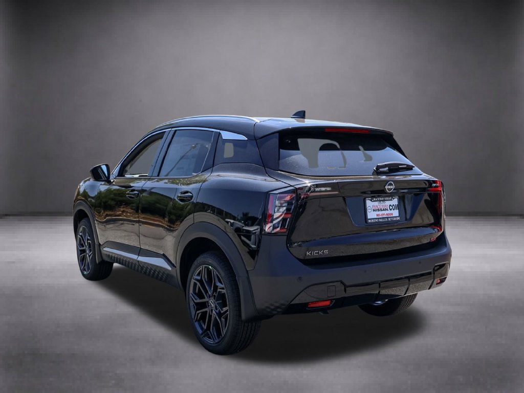 New 2026 Nissan Kicks SR FWD image 6