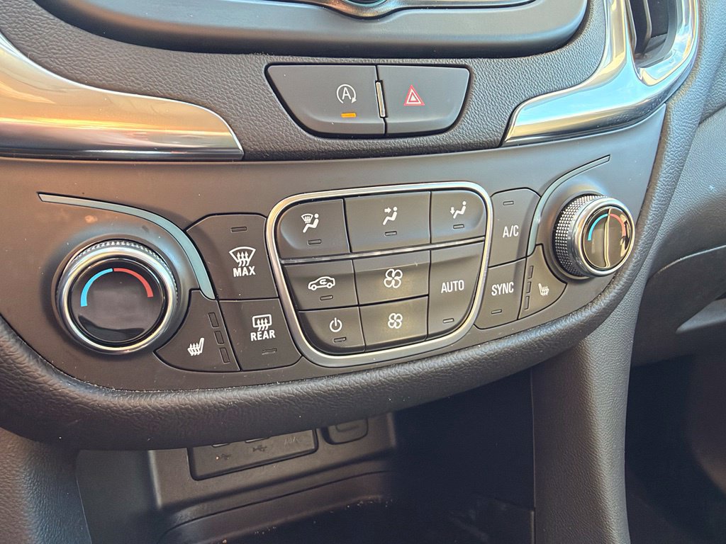 Used 2024 Chevrolet Equinox LT AWD/4WD image 27