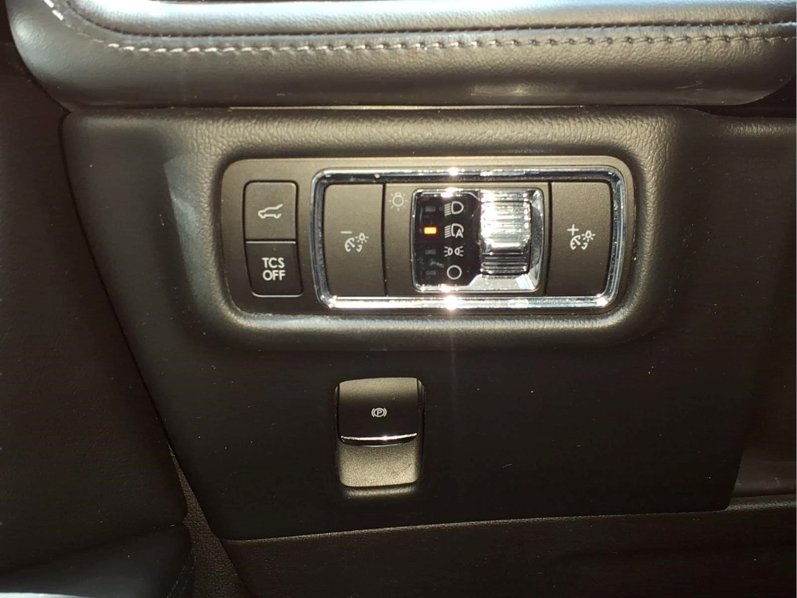 Used 2023 Lincoln Nautilus AWD w/ Premium Package image 18