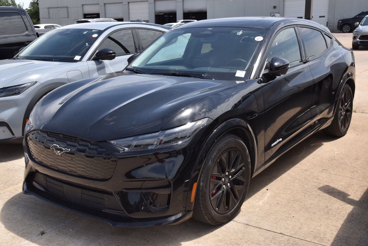 Used 2025 Ford Mustang Mach-E Premium w/ Sport Appearance Package AWD/4WD image 2