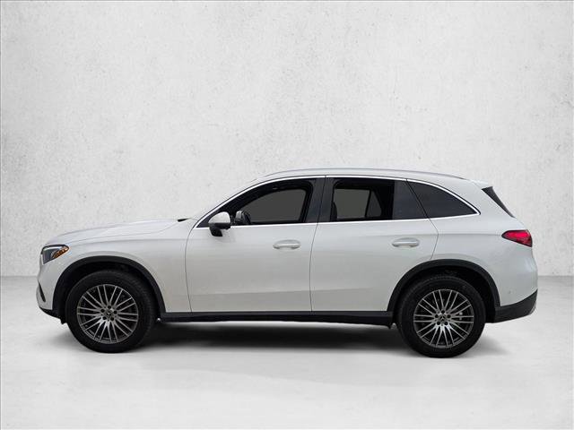 Used 2025 Mercedes-Benz GLC 300 4MATIC image 8