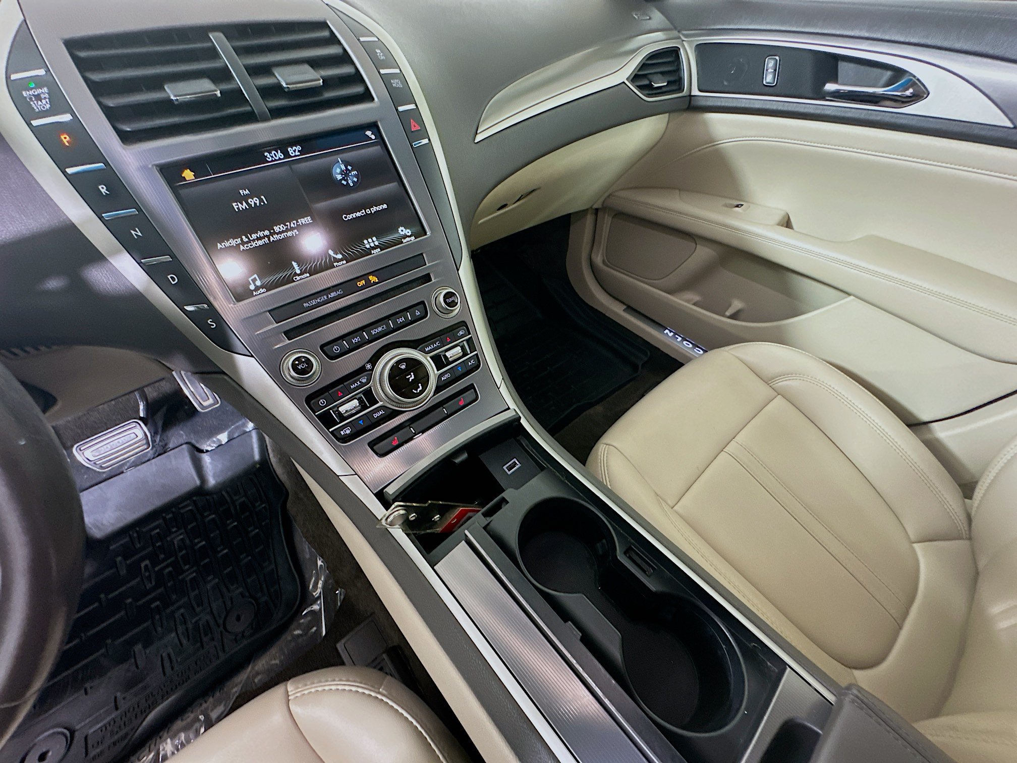 Used 2018 Lincoln MKZ Premiere w/ Magnetic Appearance Package FWD image 22