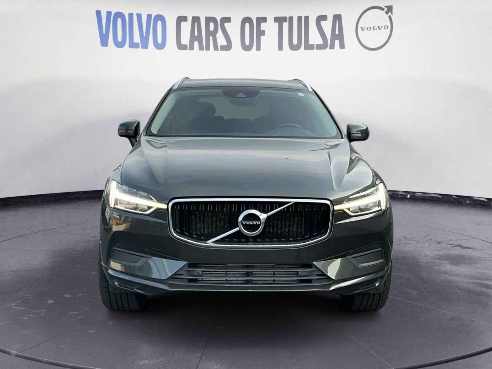 Used 2019 Volvo XC60 T5 Momentum w/ Multimedia Package AWD/4WD image 8