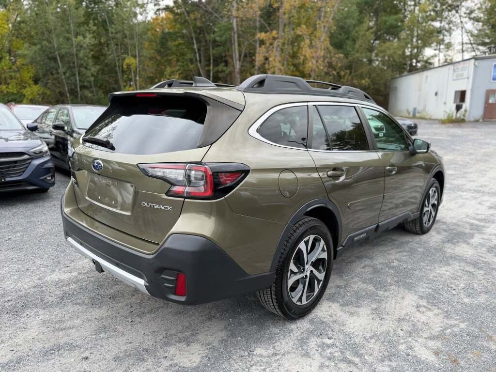 Certified 2022 Subaru Outback Limited image 3