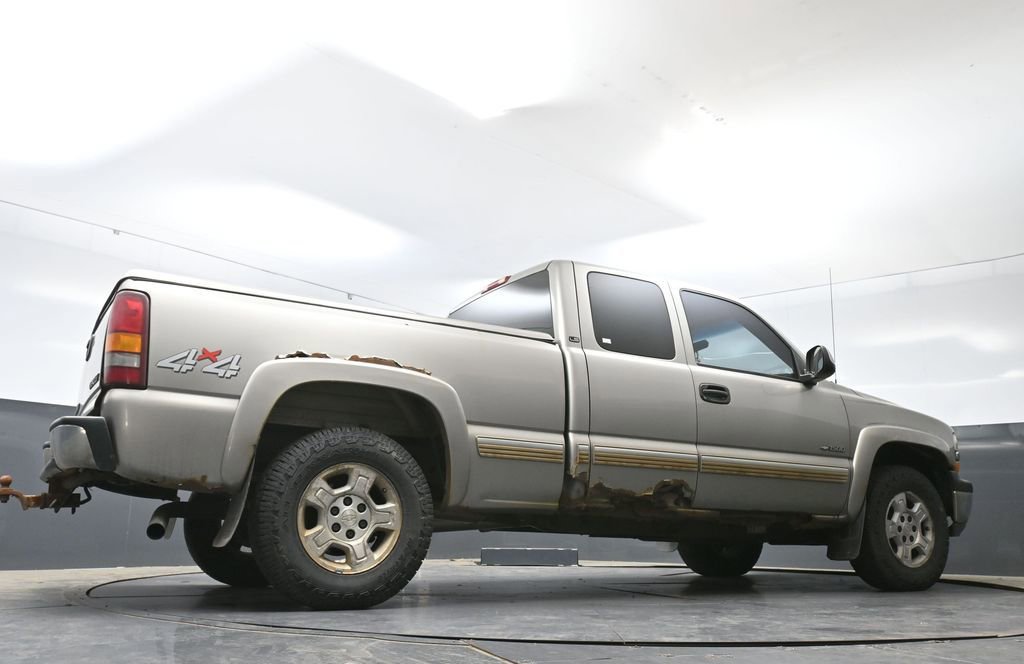 Used 2001 Chevrolet Silverado 1500 LS w/ Firm Ride Suspension Pkg AWD/4WD image 21
