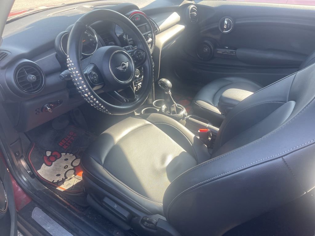 Used 2015 MINI Cooper 2-Door Hardtop image 6