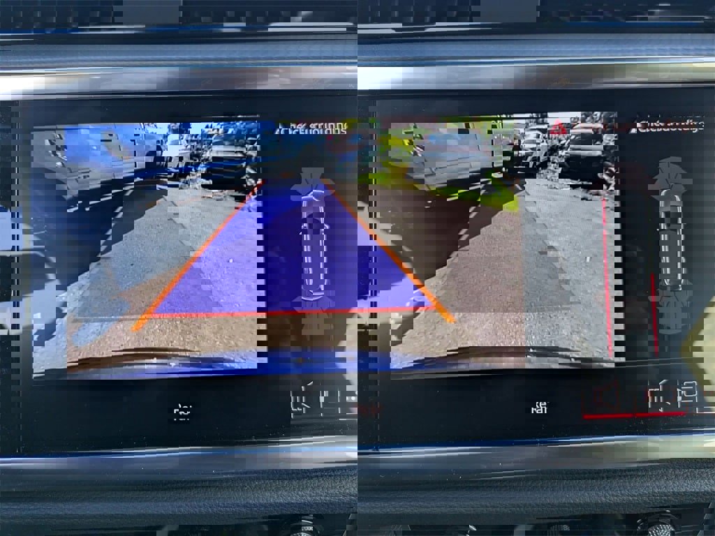 New 2025 Audi Q3 2.0T Premium image 26