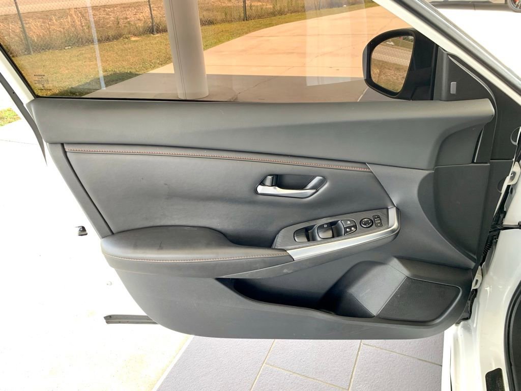 Used 2022 Nissan Sentra SR FWD image 12