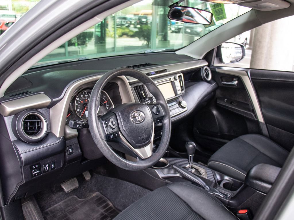 Used 2014 Toyota RAV4 XLE AWD/4WD image 11