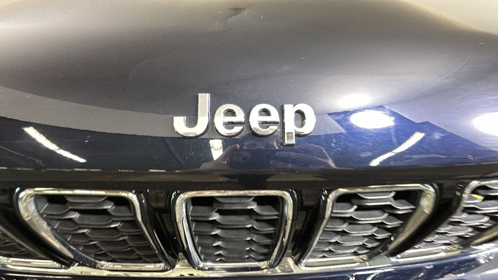 Used 2023 Jeep Grand Cherokee L Limited w/ Trailer Tow Group (B) AWD/4WD image 10