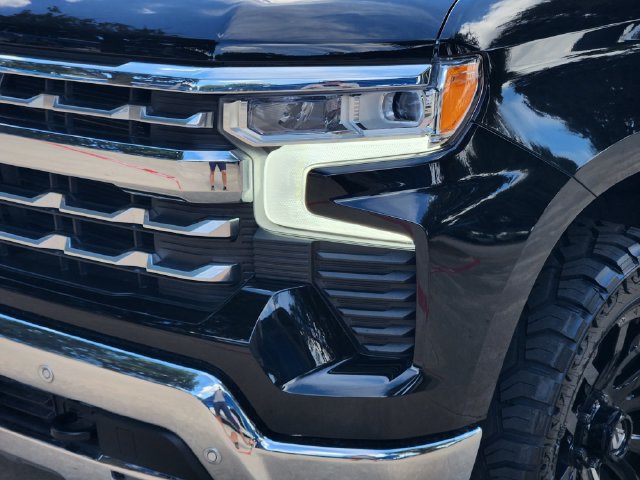 Used 2025 Chevrolet Silverado 1500 LTZ w/ LTZ Premium Texas Edition AWD/4WD image 16