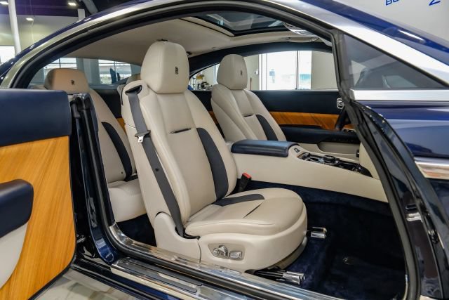Used 2017 Rolls-Royce Wraith RWD image 52