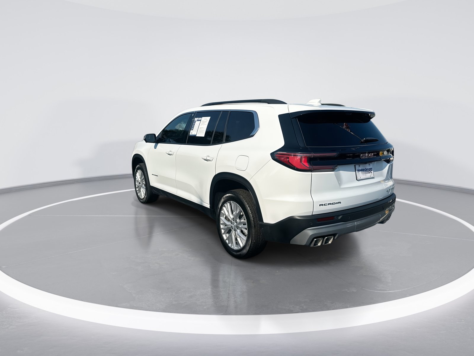 Used 2026 GMC Acadia Elevation w/ Elevation Premium Package FWD image 7