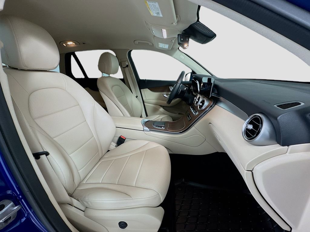 Used 2022 Mercedes-Benz GLC 300 GLC 300 image 28