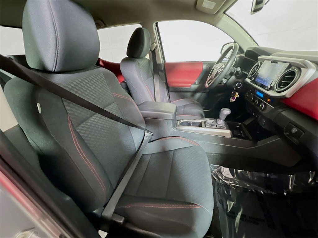 Certified 2022 Toyota Tacoma SR5 image 25