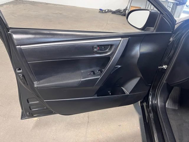 Used 2015 Toyota Corolla L image 24