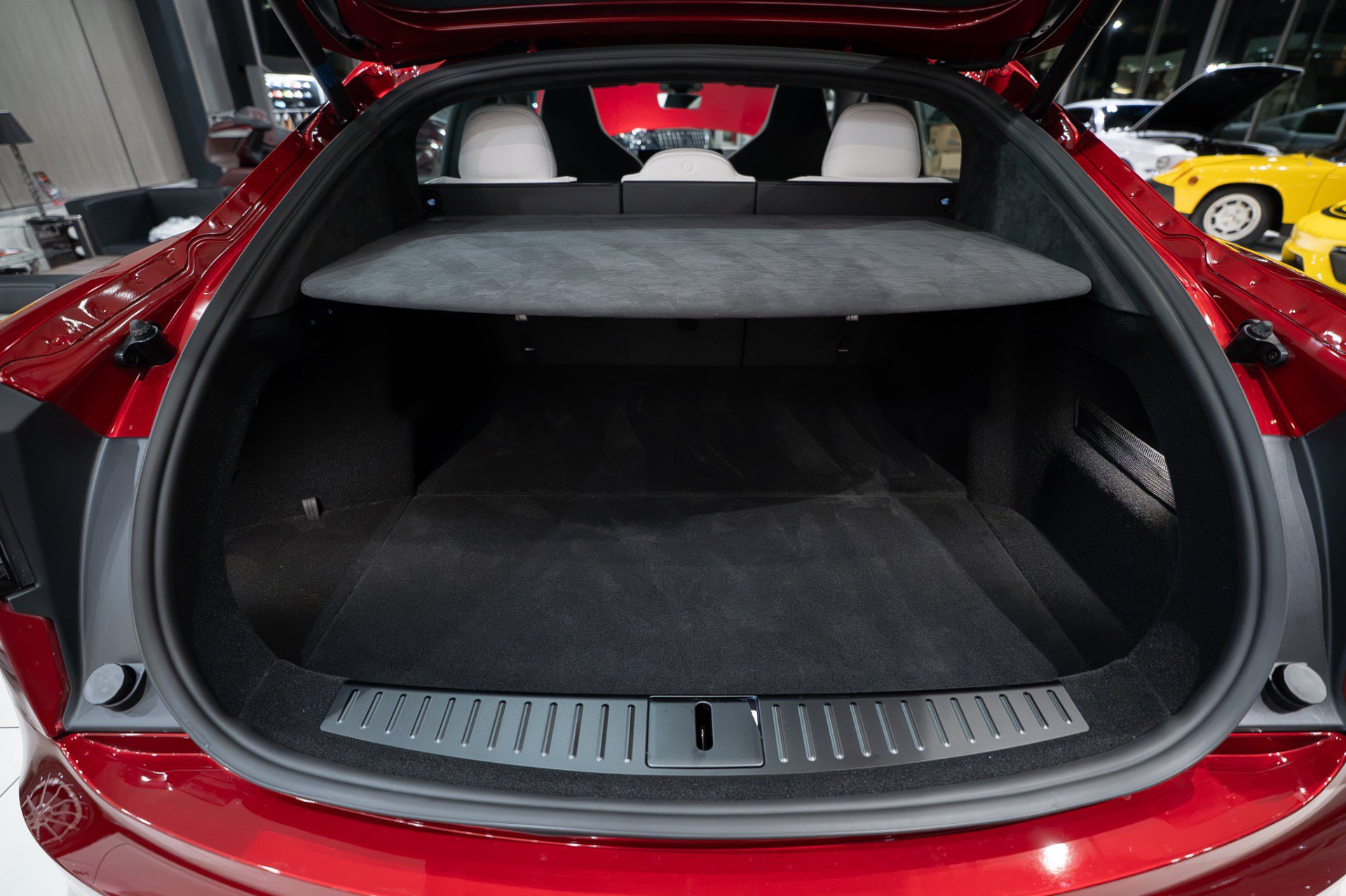 Used 2026 Tesla Model S Plaid AWD/4WD image 57